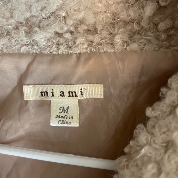 Miami teddy bear Sherpa vest - Picture 2 of 3